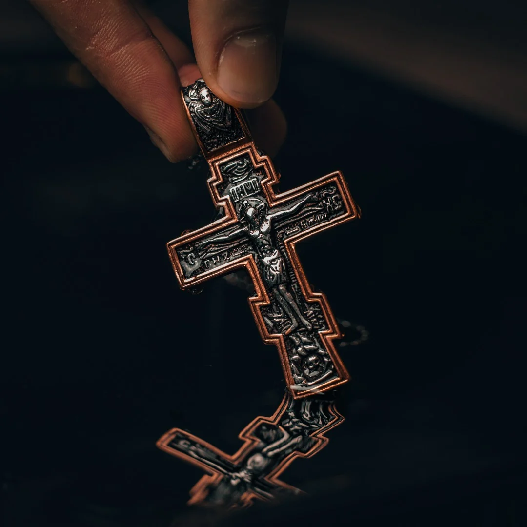 DARK JESUS CROSS. - GOLD - Image 6