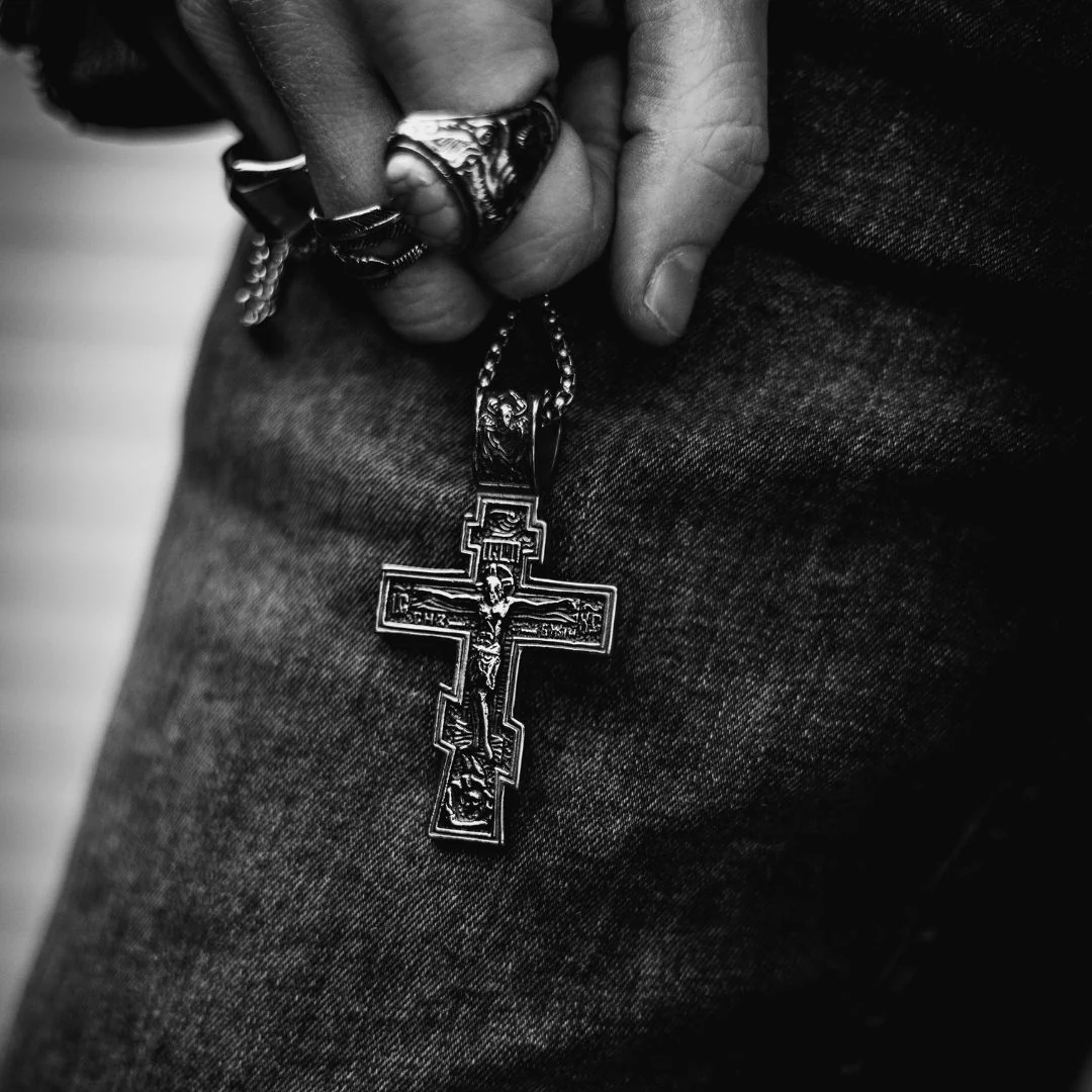 DARK JESUS CROSS. - GOLD - Image 7